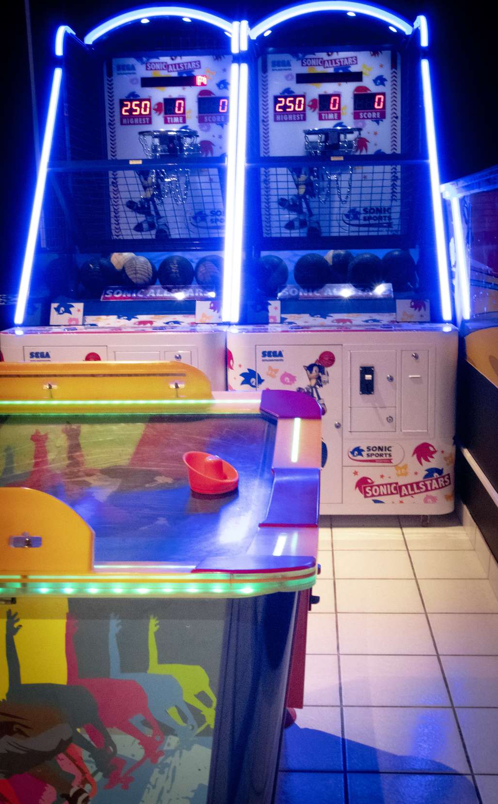 Vue verticale de l’espace jeux d’arcade